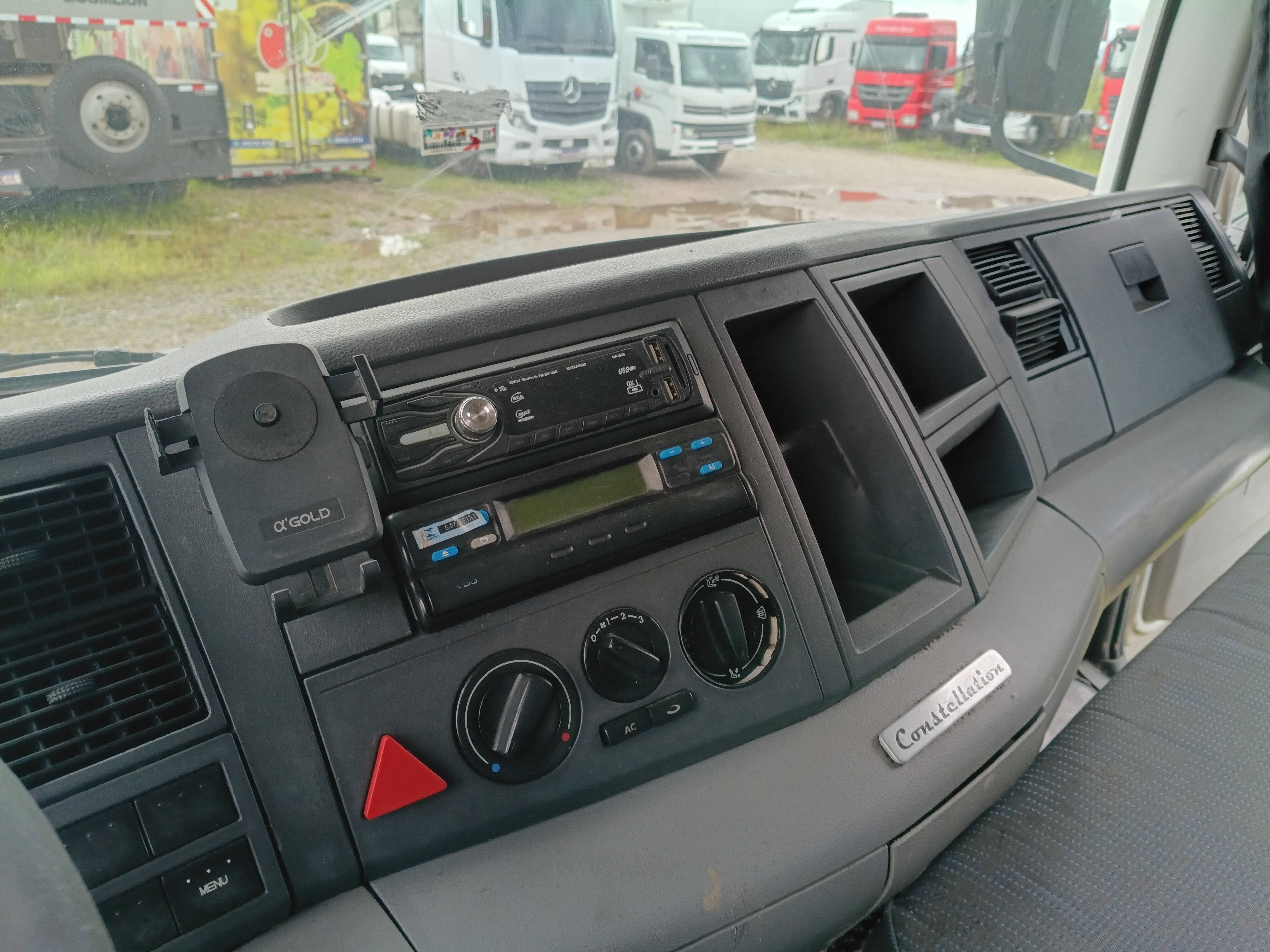 VOLKSWAGEN - 24.250 CNC 6X2 ANO 2012